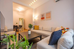 Central 3-Bedroom wtih High Ceiling